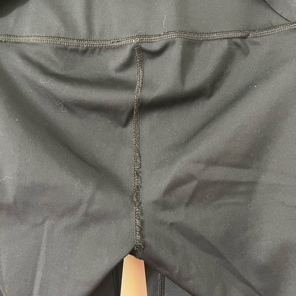 Under Armour Define The Run Reflective 7/8 Black Leggings Size Small - Picture 11 of 13